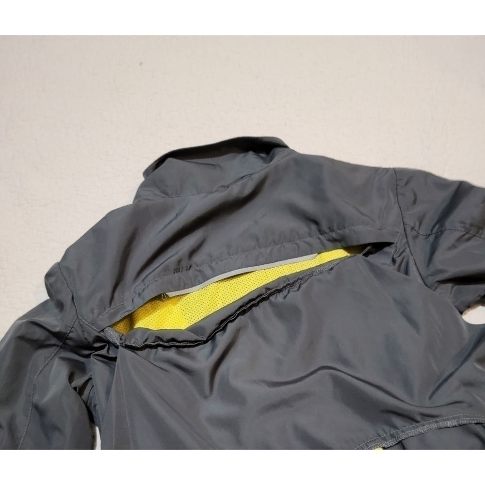 RUNNING Room Jacket - Picture 5 of 8